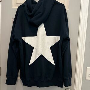AELFRIC EDEN STAR PRINT COLOR
CONTRAST HOODIE